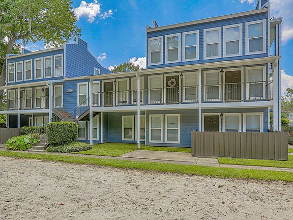 Fairway-View-II_2245-College-Dr_II-2039570_PHO-80