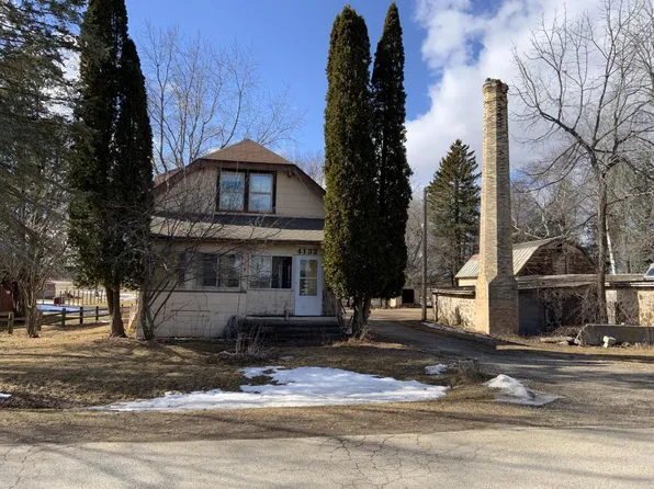 4132 South 26 STREET, Manitowoc, WI 54220