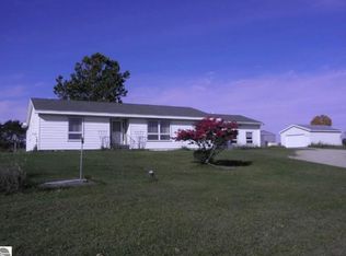 10932 Summit City Rd, Kingsley, MI 49649