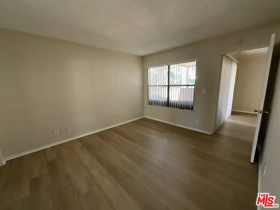 1 bed, 1.0 bath, 636 sqft, $1,995 — Photo 3