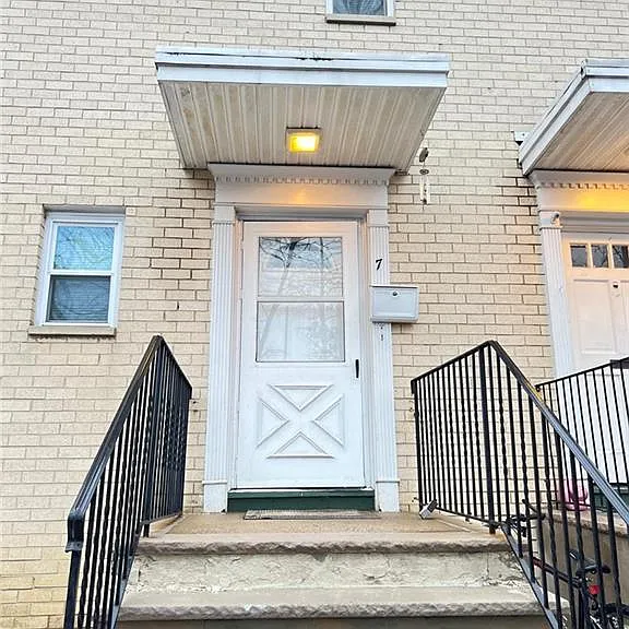 406 Cranbury Rd #7 — Photo 2
