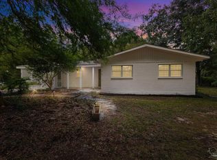 3575 Robinson Point Rd, Milton, FL 32583