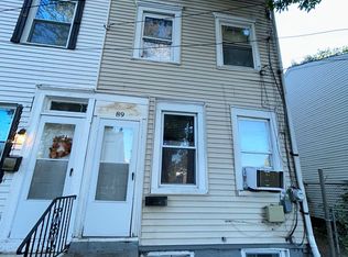 89 Poplar St, Trenton, NJ 08638