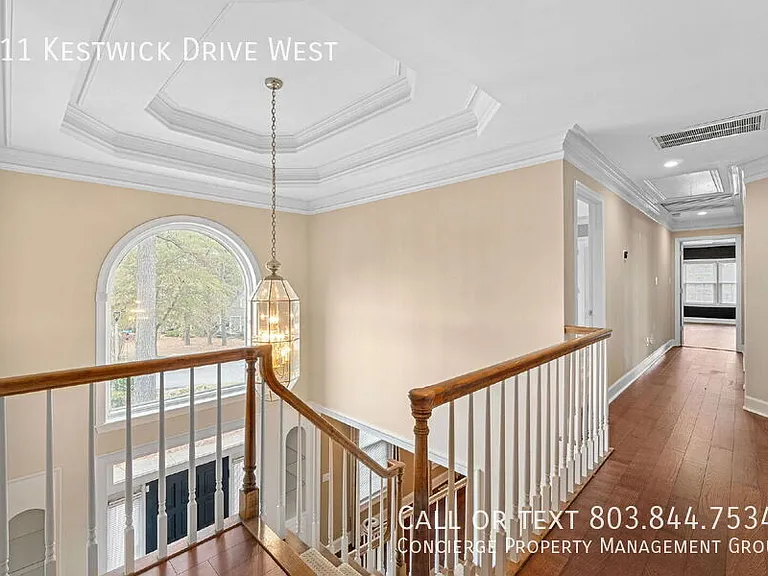 211 Kestwick Dr W — Photo 26
