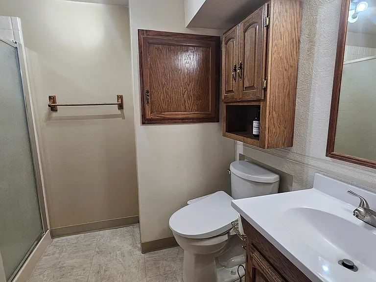 106 Saranac Dr — Photo 10