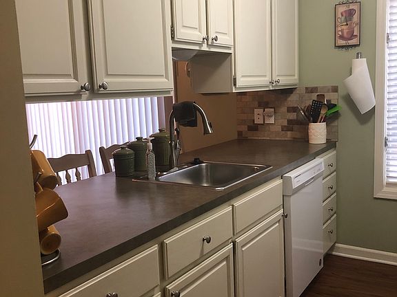 2nd image of 454 Barkwood Dr NW