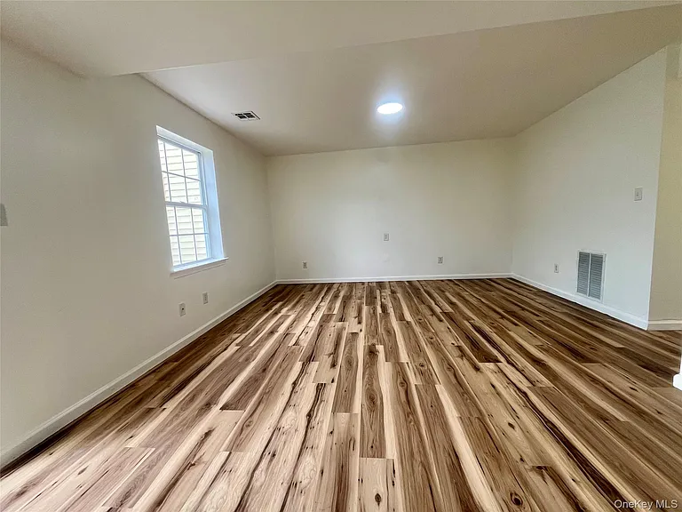 49 Woodlake Dr — Photo 8