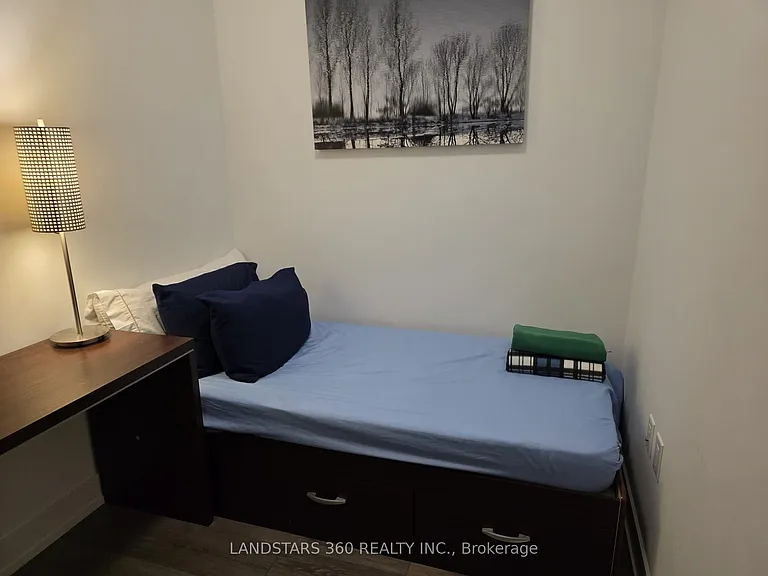 575 Bloor St E #310 — Photo 6