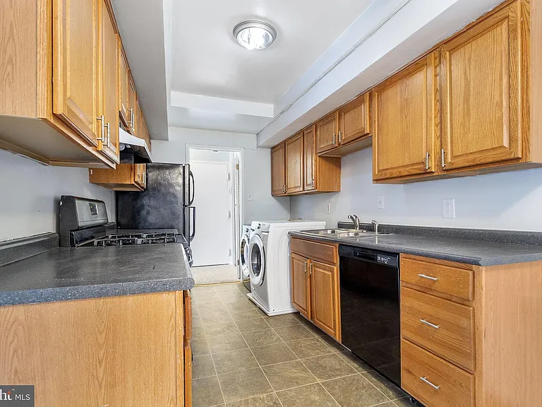 10239 Prince Pl #26-102 — Photo 17
