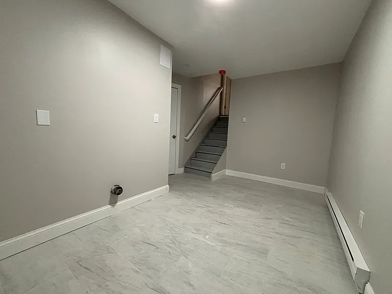 559 Sherman Pkwy #10 — Photo 6