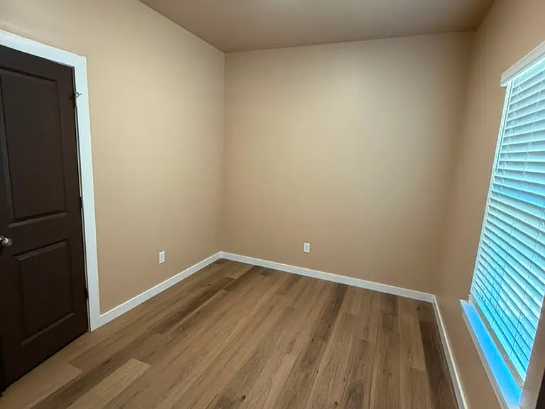 2504 SW H Ave — Photo 3