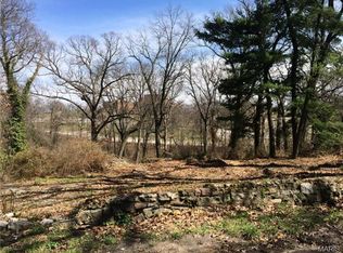 37 Bellerive Acres St, Saint Louis, MO 63121