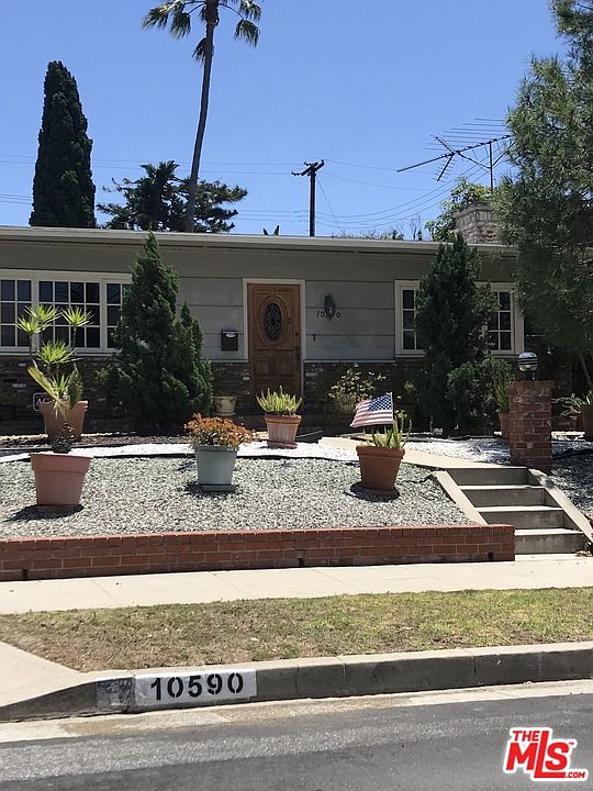 1st image of 10590 Cheviot Dr