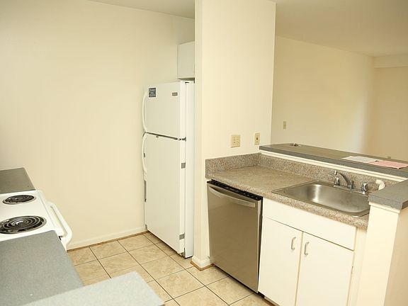 5th image of 109 Clarke Ct APT 101