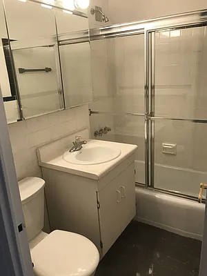 Rented by Carlyle Property Management | media 14