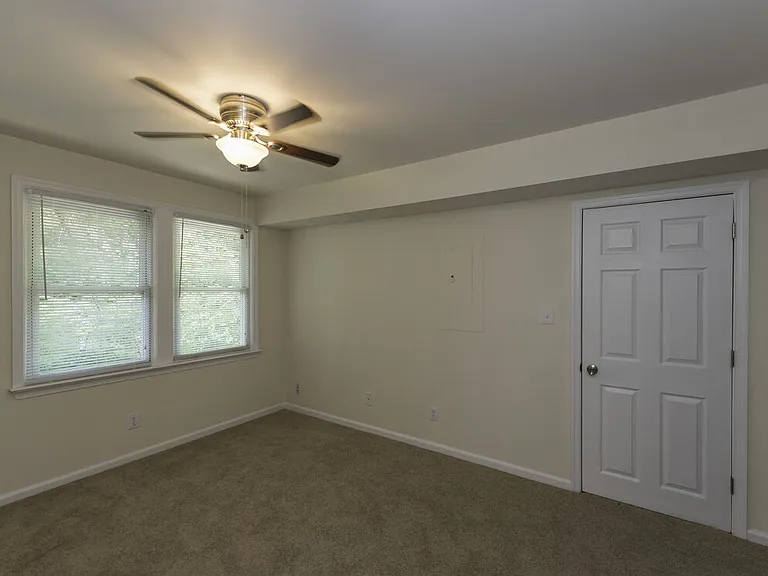 Fox Chase Apartments — Photo 9