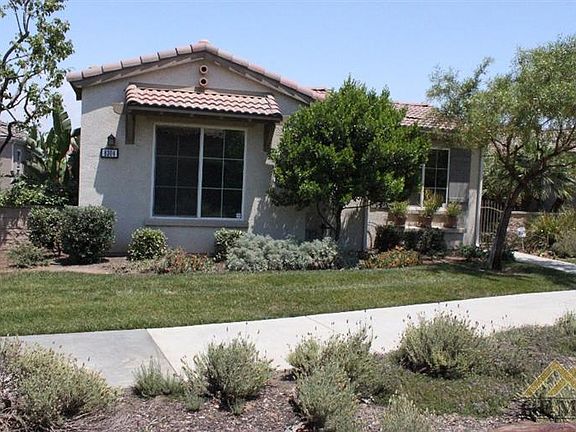 3rd image of 6304 Rolling Hills Ln