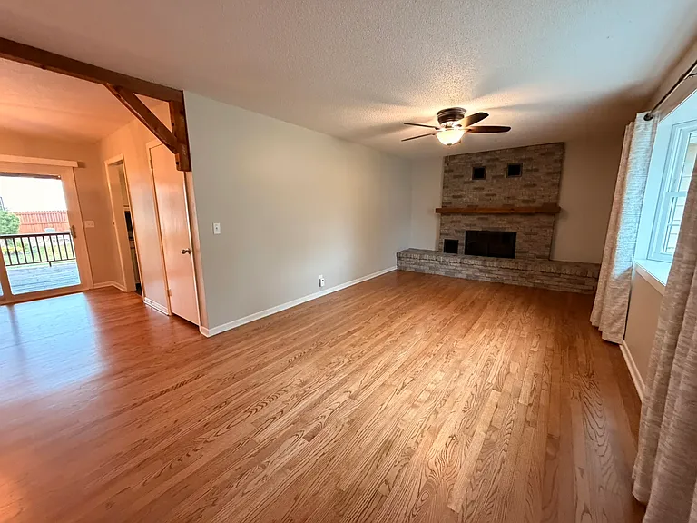 1216 Robin Dr — Photo 41