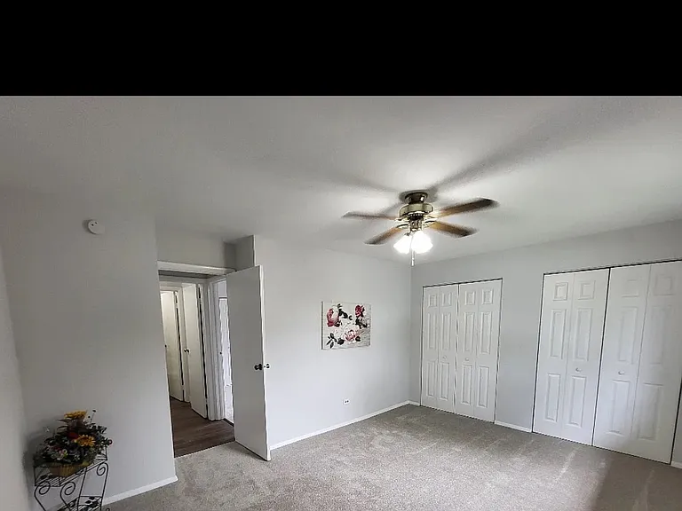 9S201 Lake Dr #207 — Photo 8