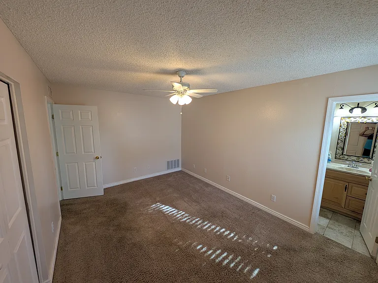 727 S Hartford St #203 — Photo 9