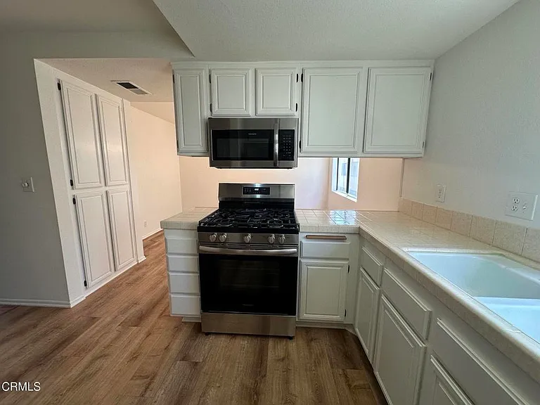 32 N 3rd St #F — Photo 10