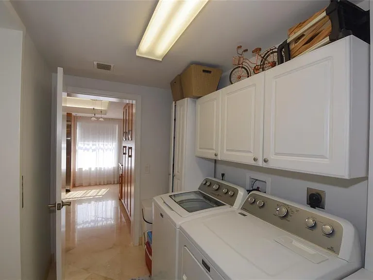 2051 SE 3rd St #503 — Photo 6