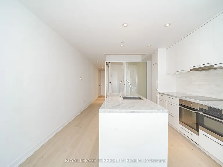 488 University Ave #5008 — Photo 14
