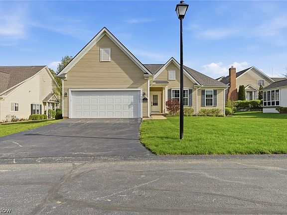 3rd image of 8155 Knolls Way