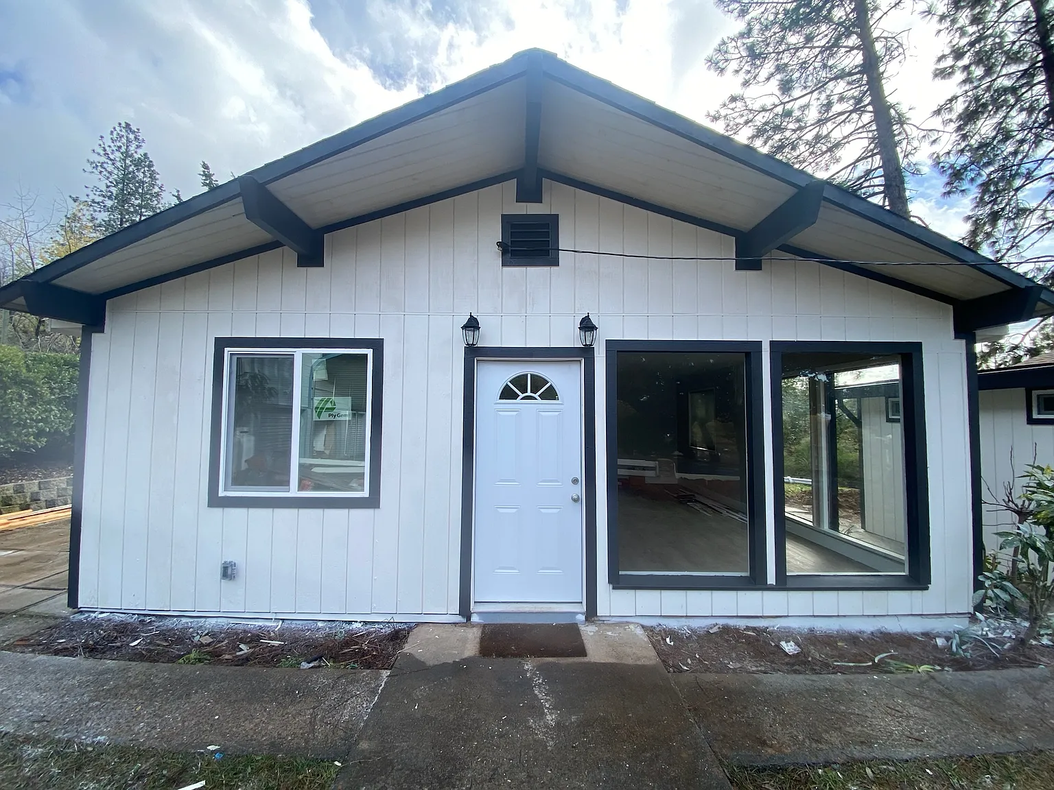 2 bed, 1100 sqft, $2,195 — Photo 1