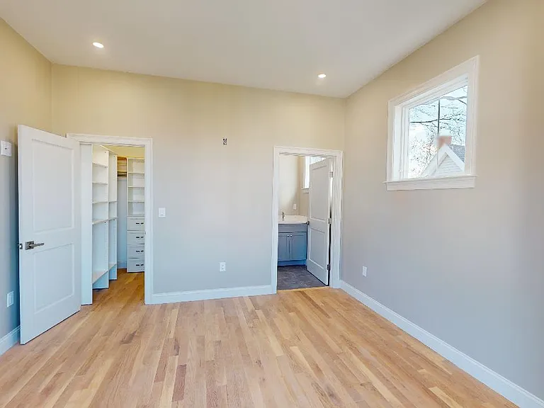 105 Hooker St #2 — Photo 8