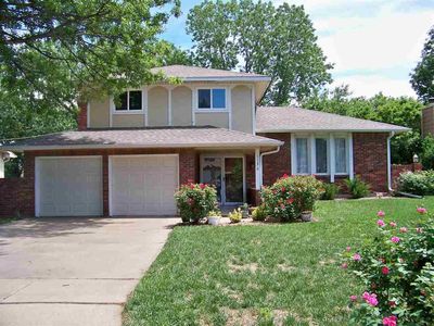 1136 N Hazelwood Ln, Wichita, KS, 67212
