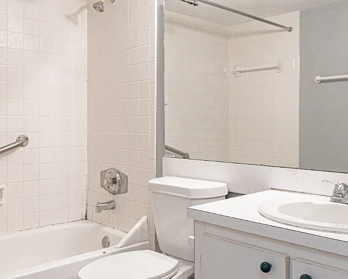 8215 Sun Spring Cir #23 — Photo 16