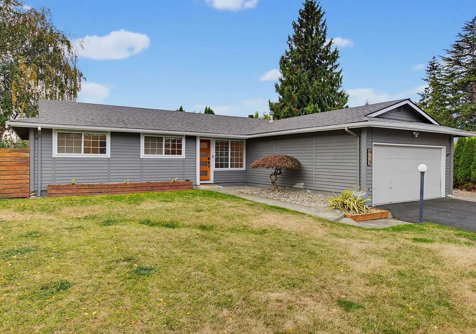 Des Moines 3 Bedroom, 1.5 bath Rambler — Photo 2