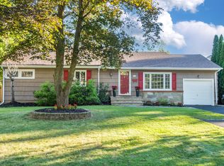 93 Irving Ave, Livingston, NJ 07039