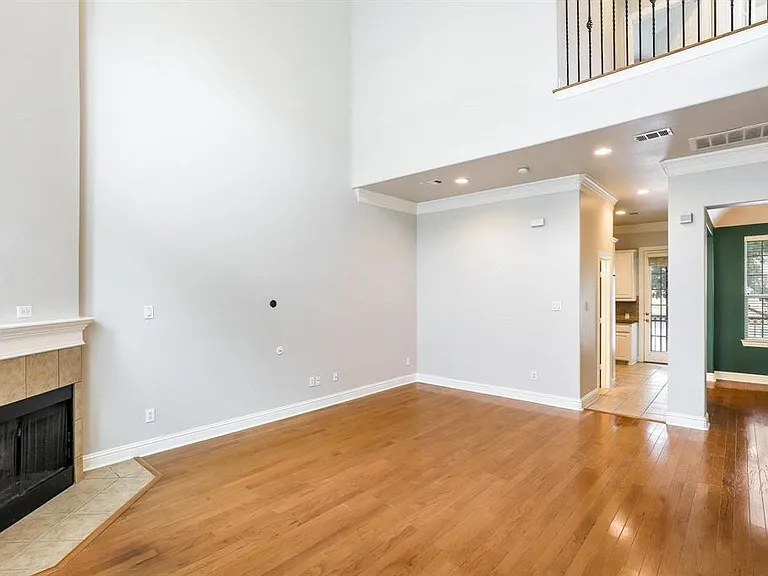 5836 La Vista Dr — Photo 13