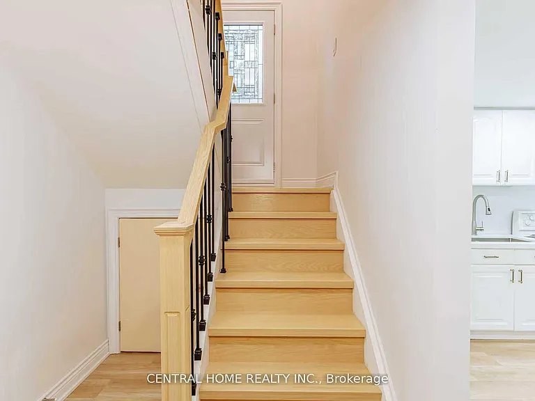 47 Sherwood Forest Dr #BASEMENT — Photo 4