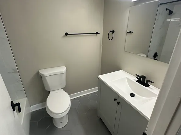 9949 Kennedy Ave APT 2, Highland, IN 46322