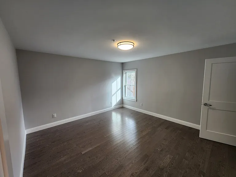 329 Bank St #2 — Photo 6