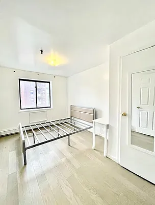 Sold by Winzone Realty Inc | media 7