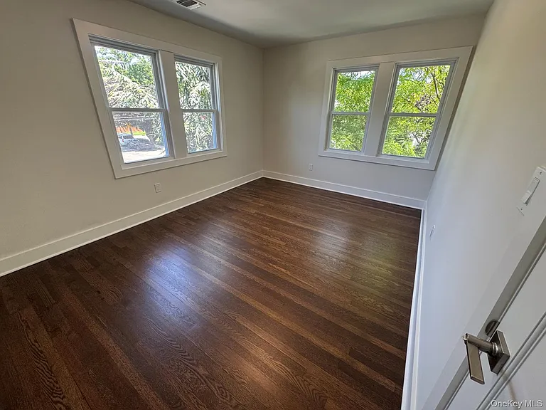 482 4th Ave #2 — Photo 7