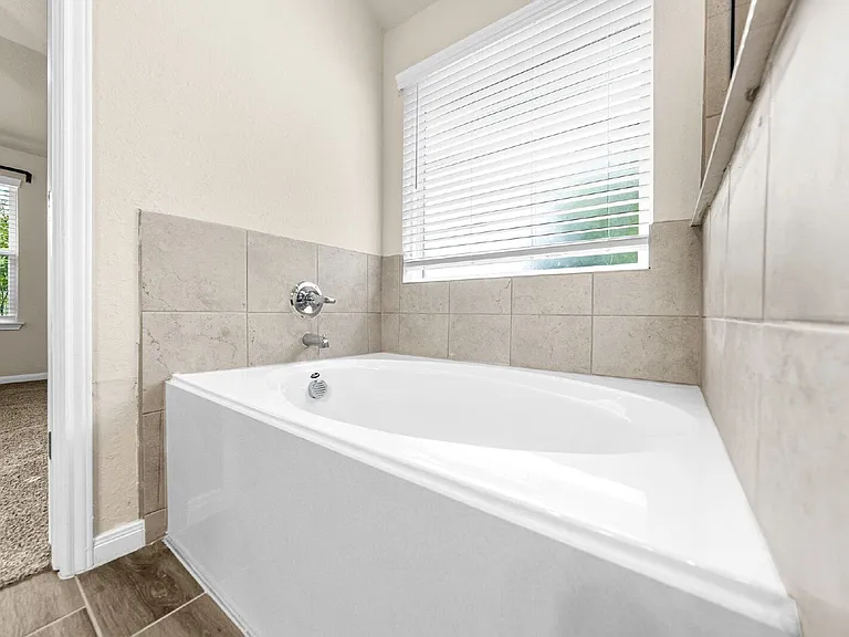 1507 Stony Island Dr — Photo 23