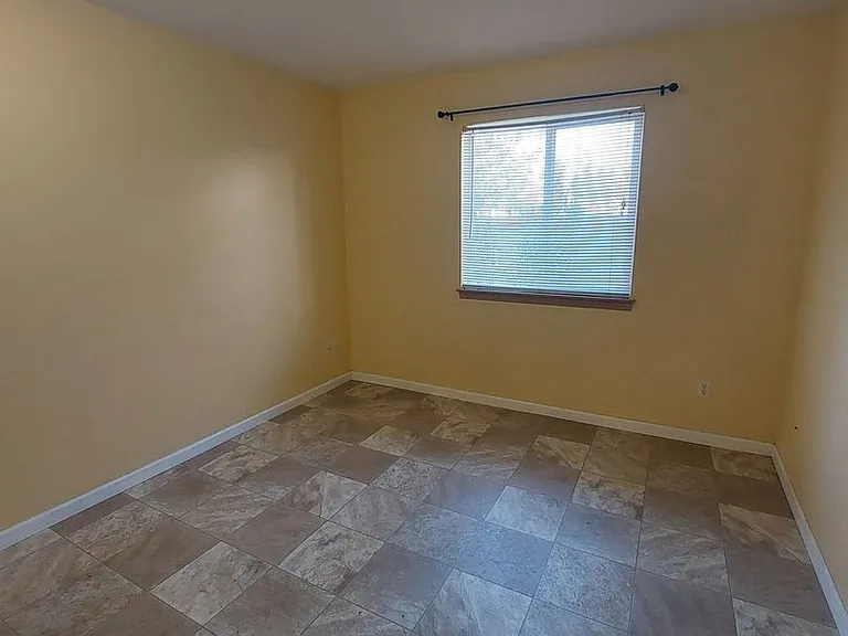 1703 Texas St — Photo 5