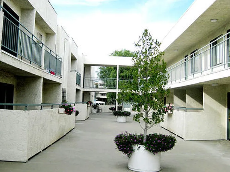 Northridge Place Apartments — Photo 53