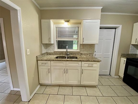 5th image of 38313 Tucker Rd