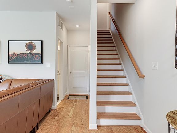 5th image of 4418 Fair Lakes Ct