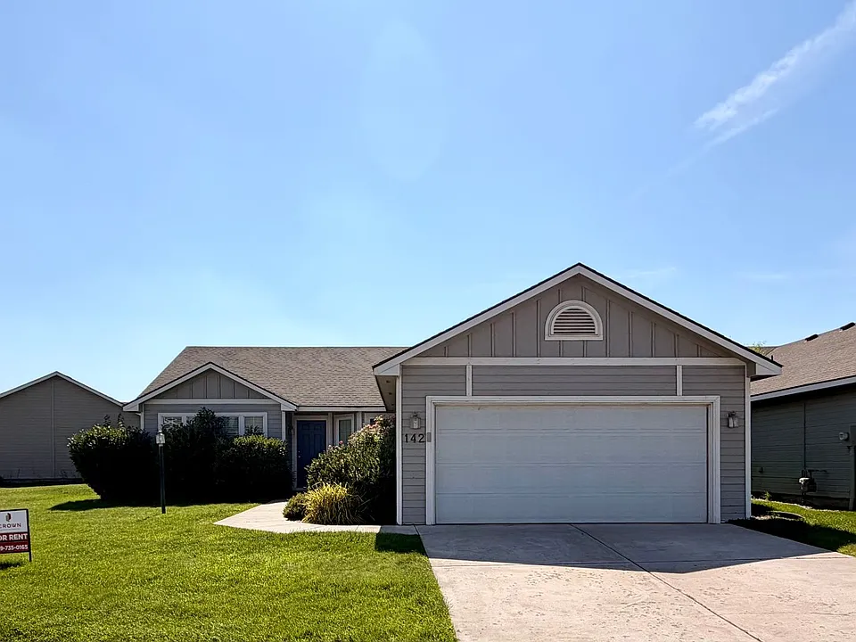 142 Berkshire Ln