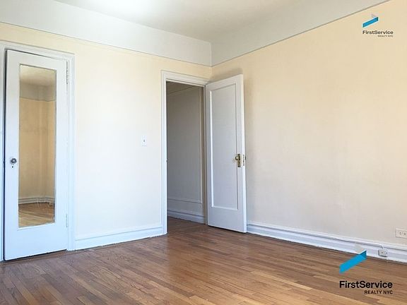 3rd image of 3900 Greystone Ave APT 41A