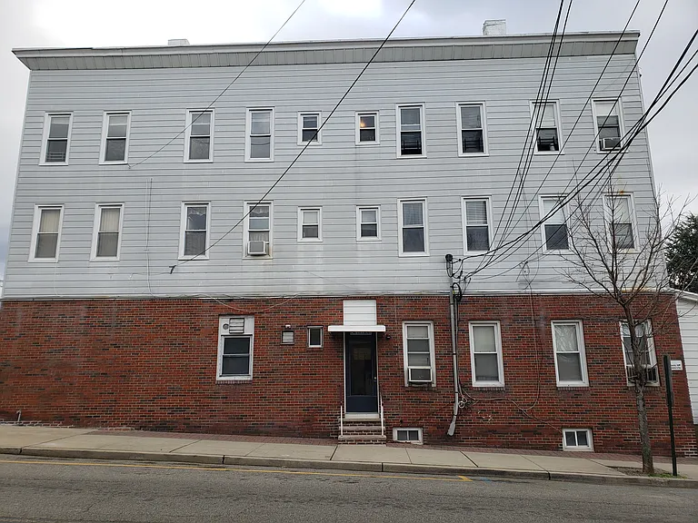 64 Belmont Ave #6 — Photo 7