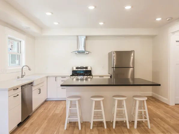 2528 Q St, Sacramento, CA 95816