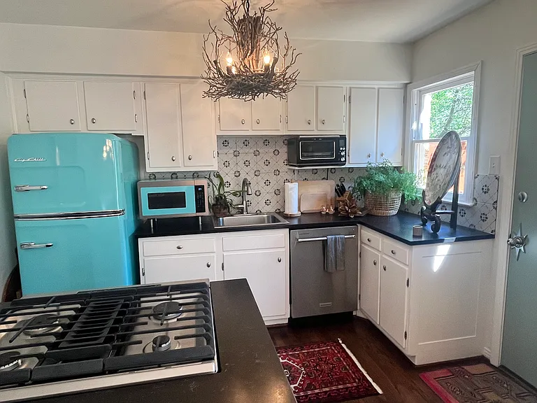 Lake Circle Dr — Photo 10